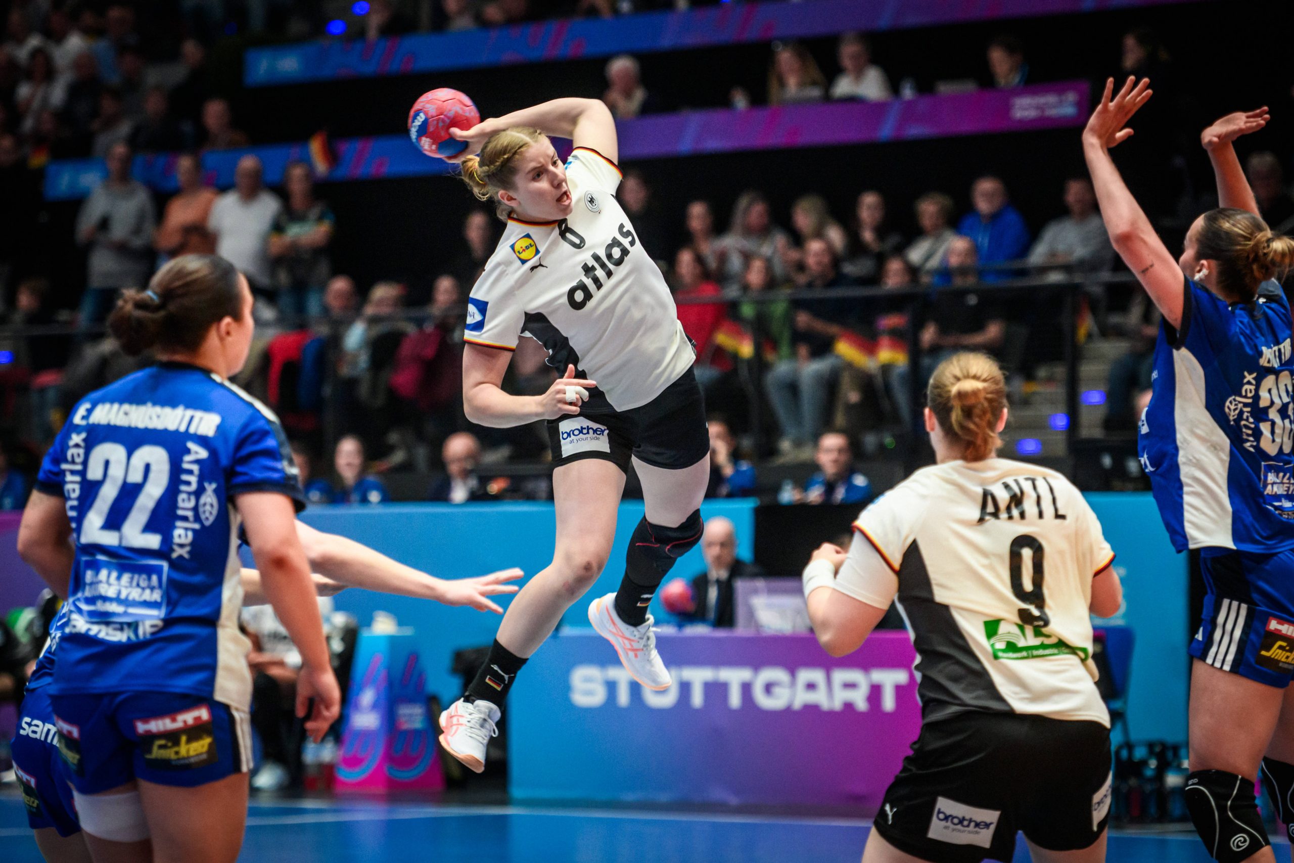Starker Auftakt der IHF Handball Frauen WM! – Deutschland triumphiert im ersten Match!